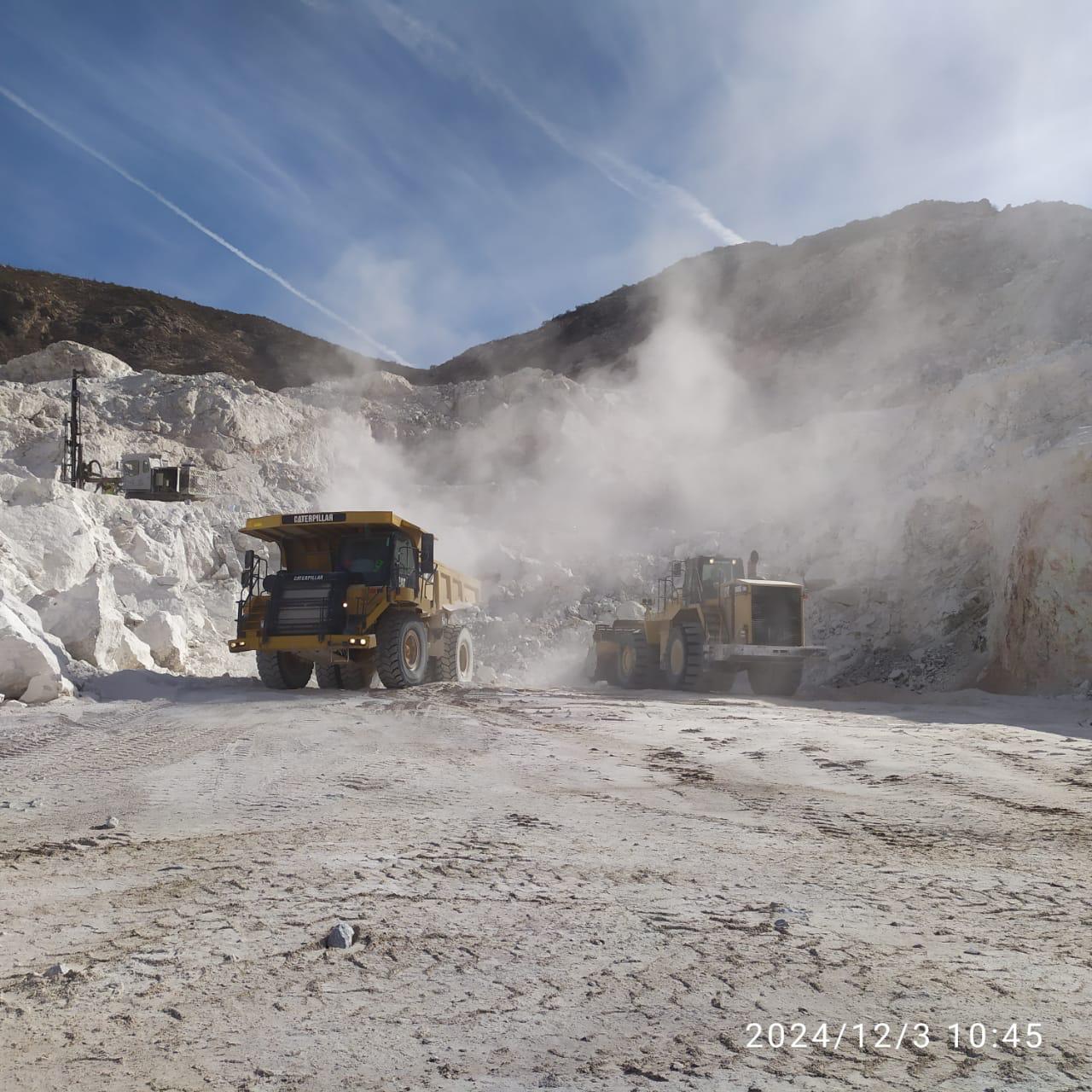 Active dusty mine site